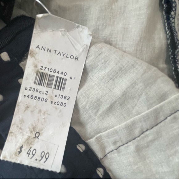 Ann Taylor eyelet fabric skirt Size 8 - Picture 10 of 14